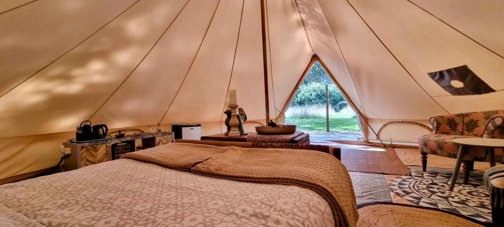 Luxury Bell Tent At Camping La Fortinerie Mouliherne Exterior photo